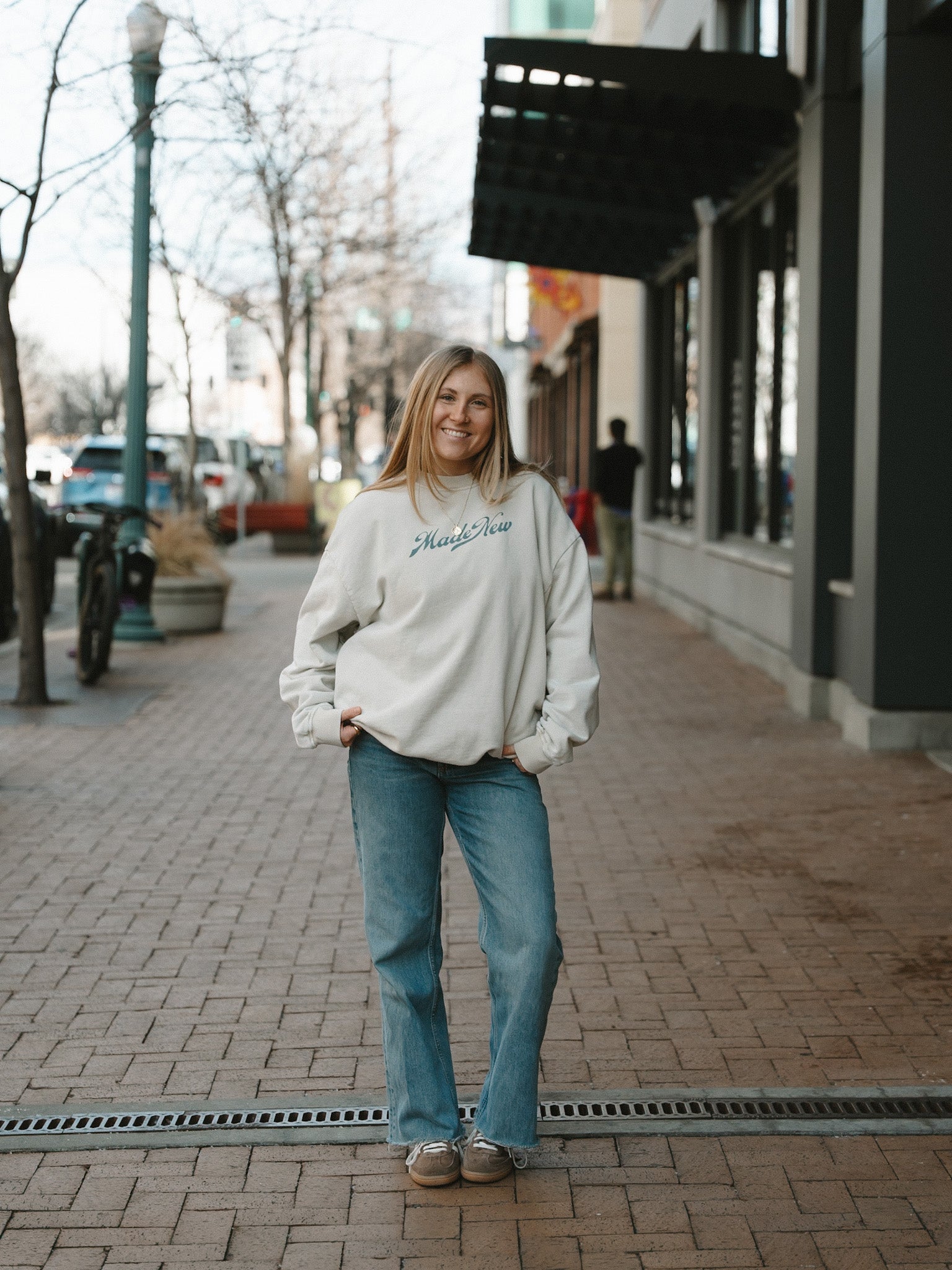 WASHED OVERSIZED CREWNECK