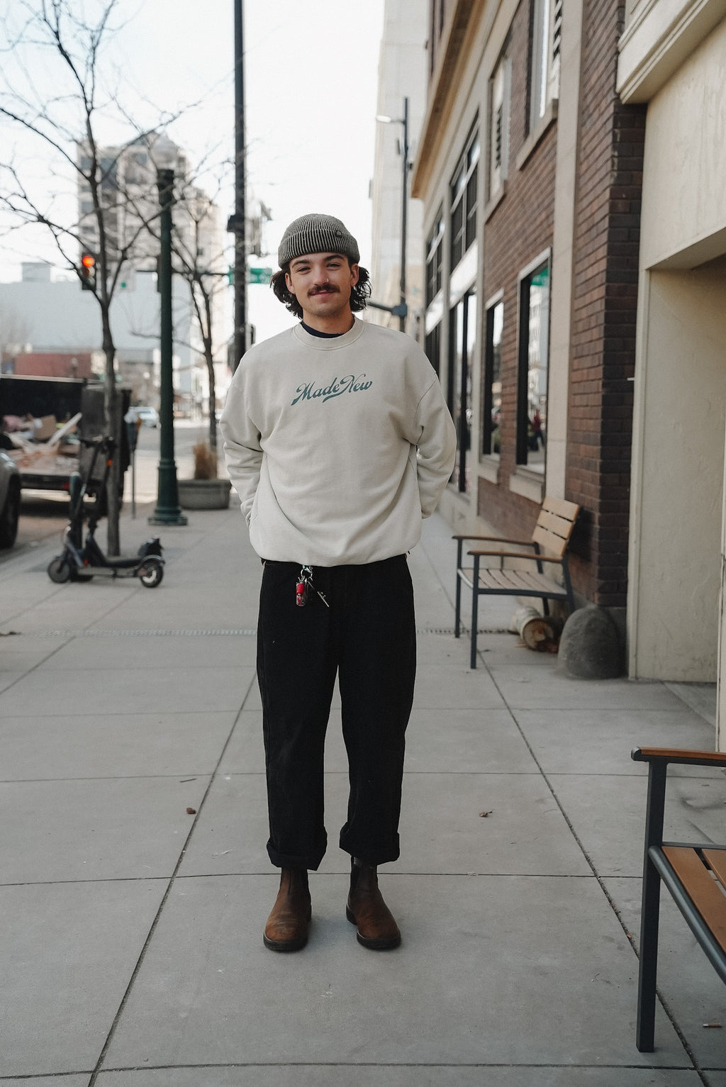 WASHED OVERSIZED CREWNECK